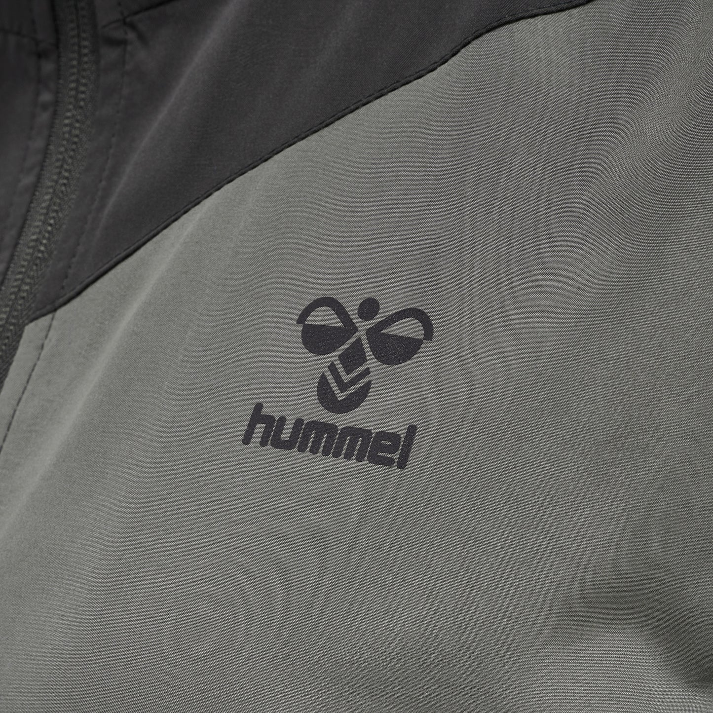 hmlPRO GRID WALK OUT JACKET WO