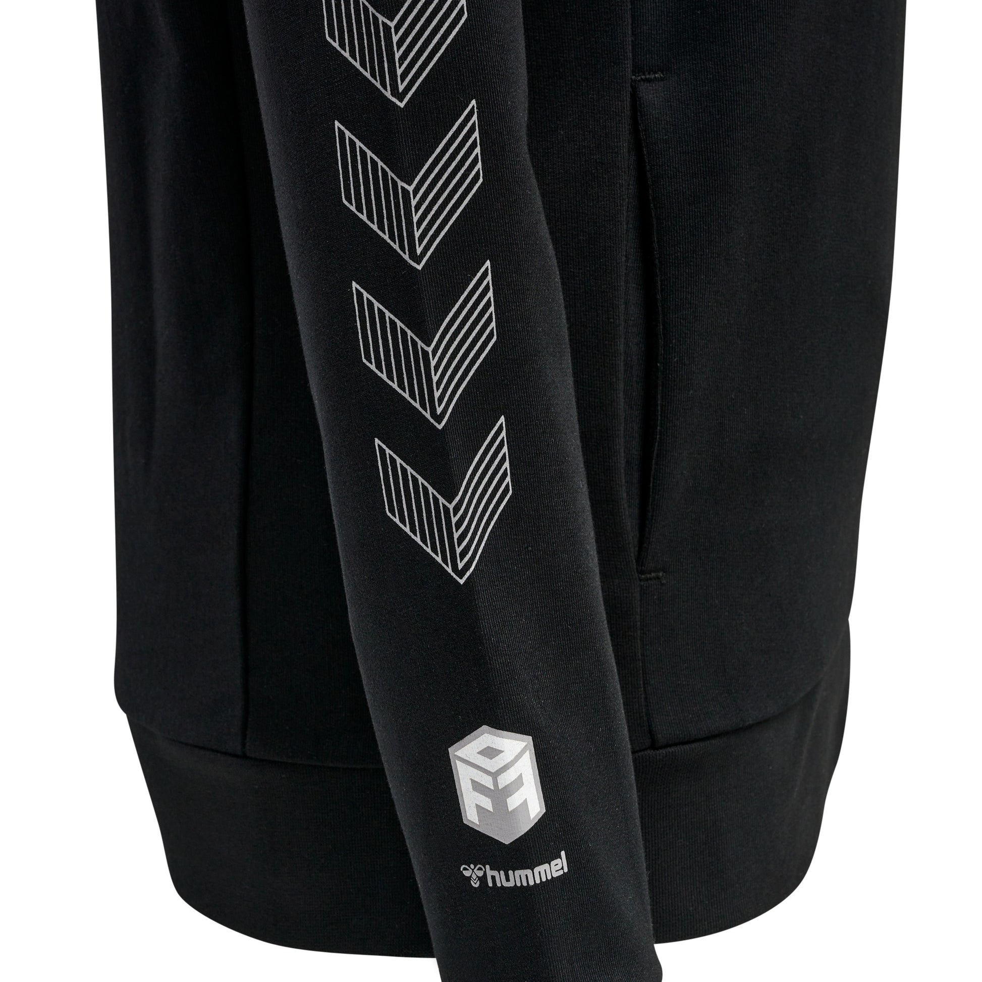 2001-BLACK
