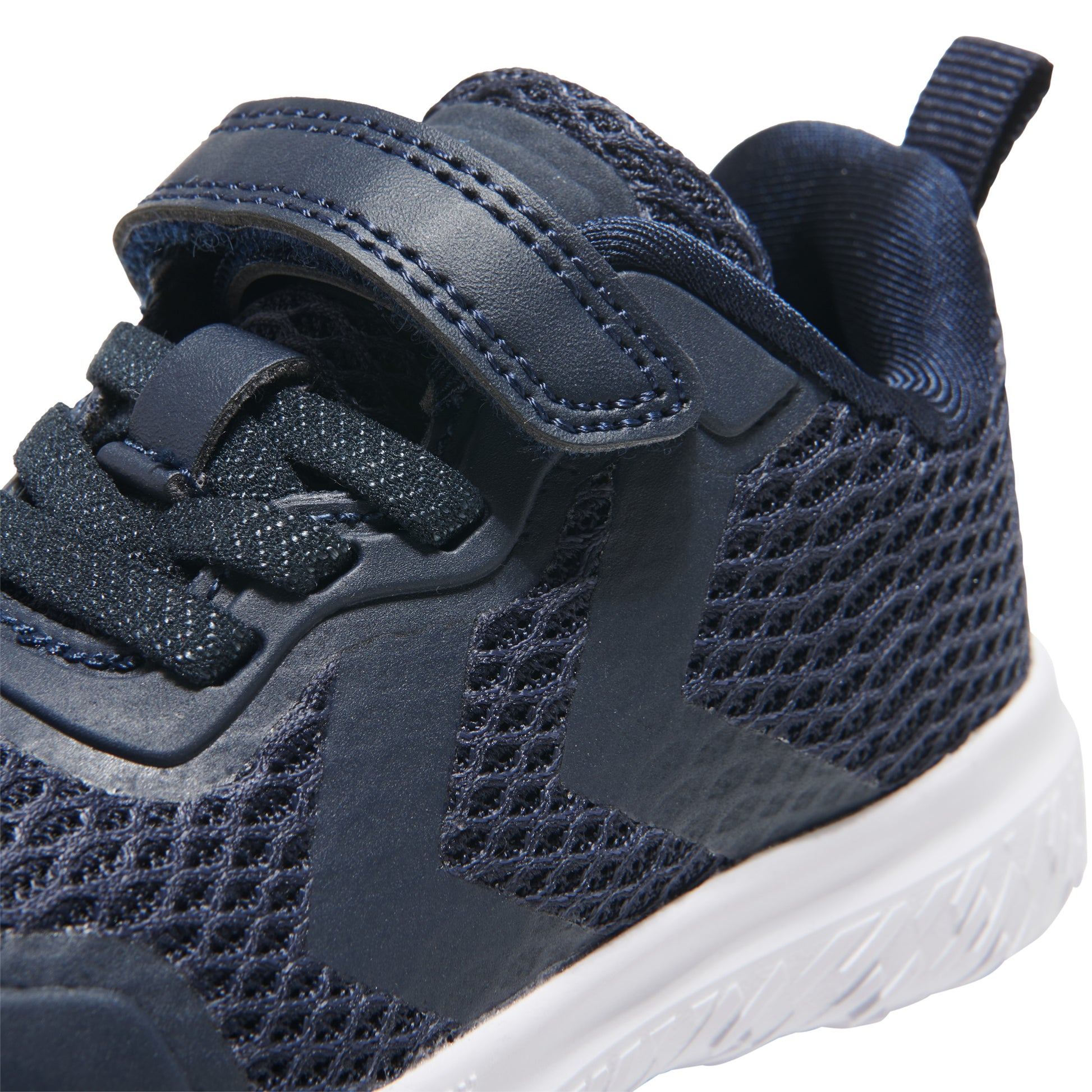 1009-BLACK IRIS