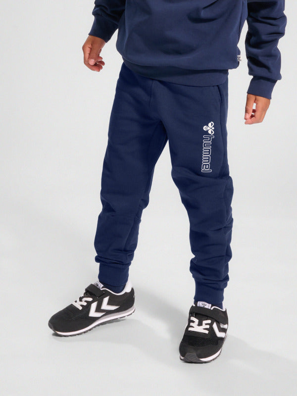1009-BLACK IRIS