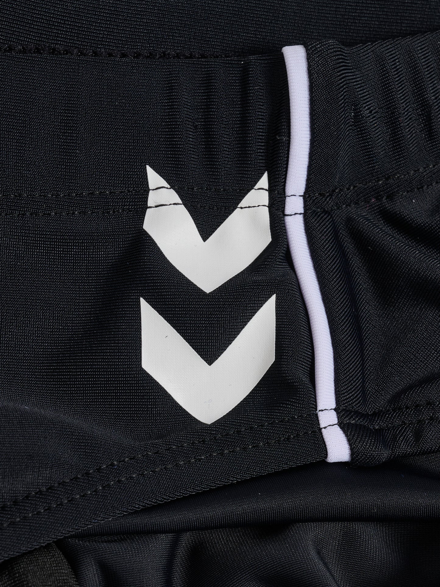 hmlPULSE PIPING SWIM BRIEF